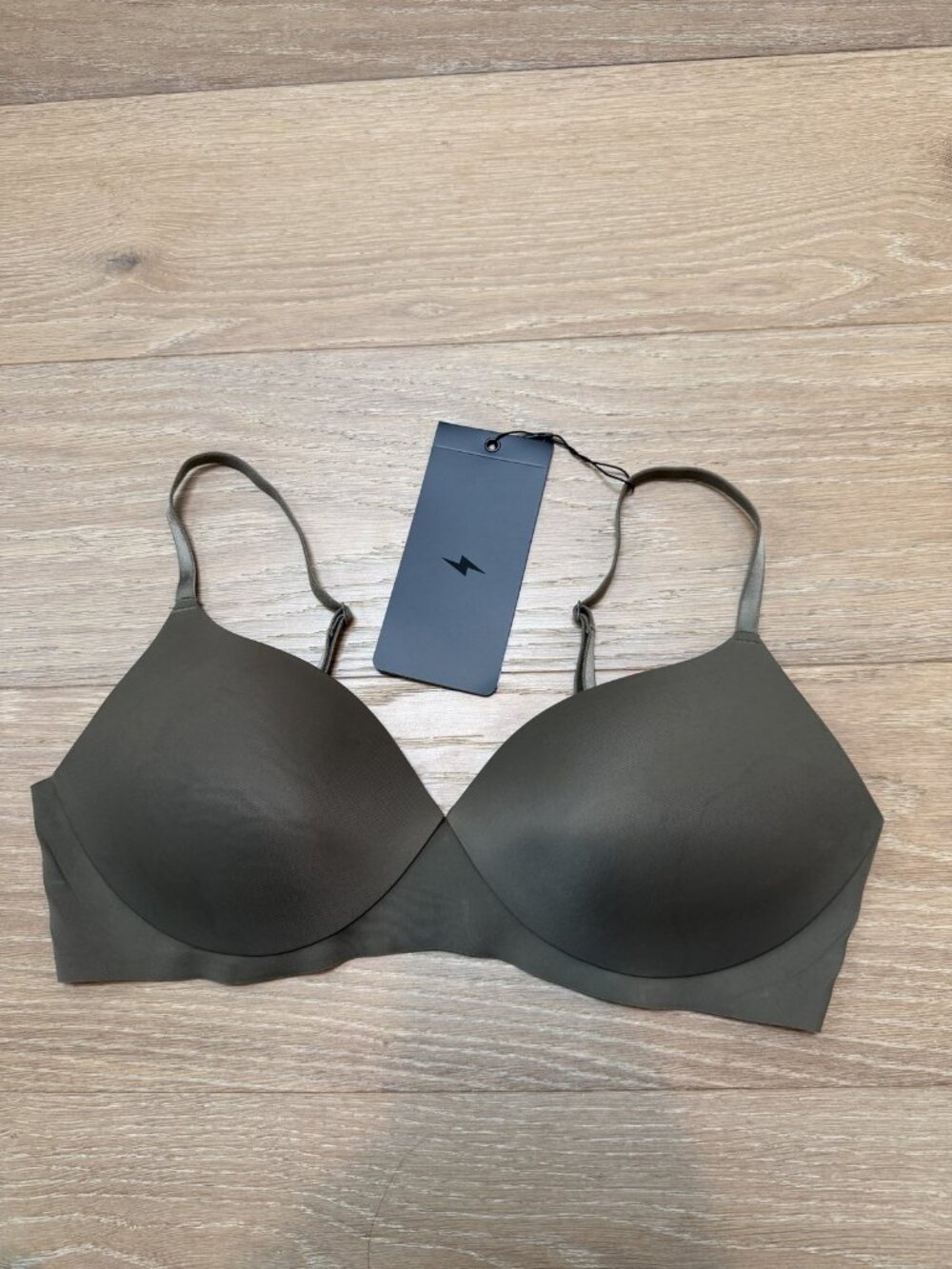 EBY Seamless Wireless Bra 36C Olive Gray NWT